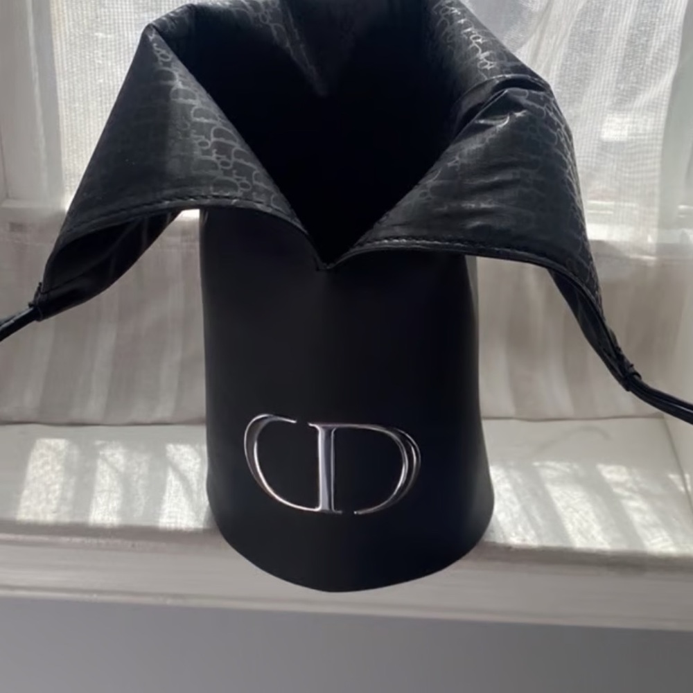 Dior Black Pouch with Silver Logo - Picture 4 of 4